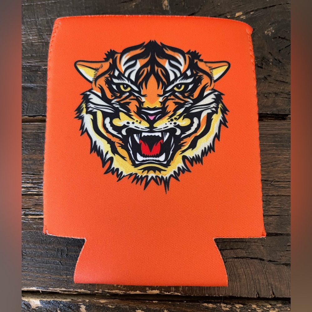 BNWT Aviator Nation Coozie